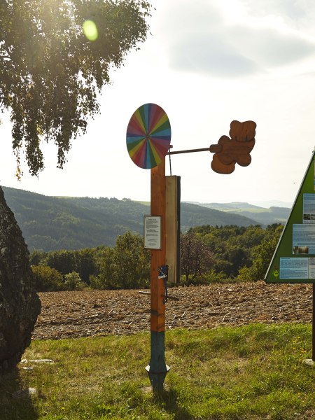Wetterlehrpfad in Hollenthon, © Wiener Alpen, Bene Croy Wetterlehrpfad in Hollenthon, © Wiener Alpen, Bene Croy