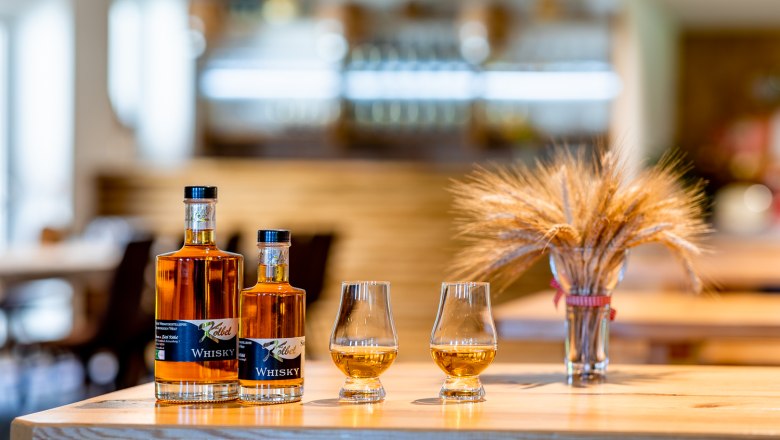 Whisky Kölbel, © Wiener Alpen, Christian Kremsl Whisky Kölbel, © Wiener Alpen, Christian Kremsl