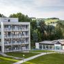 The Parkhotel of the Königsberg Health Resort, © Gesundheitsresort Königsberg Exterior view of the Parkhotel in the Königsberg health resort with surrounding landscape.