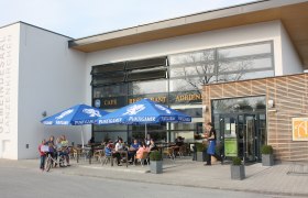 Cafe Adrienn, © Cafe Adrienn Cafe Adrienn, © Cafe Adrienn