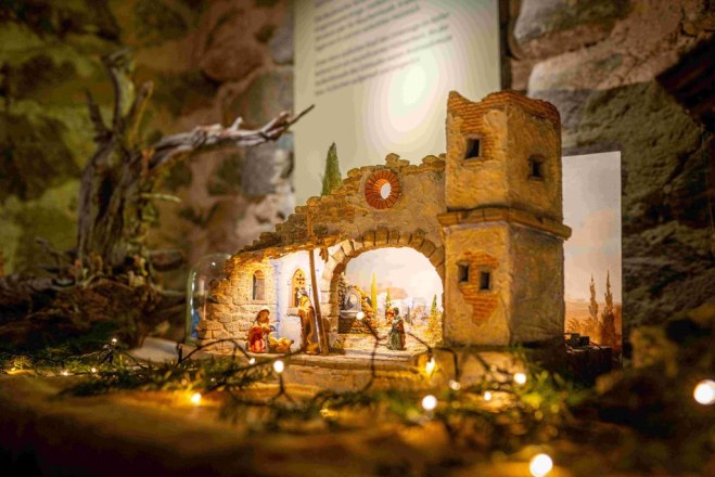 Eine Krippe der Krippenrunde Scheiblingkirchen-Edelsee, © Wiener Alpen/Flotoanker-Luckerbauer Eine Krippe der Krippenrunde Scheiblingkirchen-Edelsee, © Wiener Alpen/Flotoanker-Luckerbauer