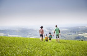 Wandern am Dach der Welt in Hochneukirchen, © Marktgemeinde Hochneukirchen-Gschaidt, Stefan Knittel