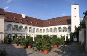 Schloss Katzelsdorf, &copy; &copy;Steindy, CC BY-SA 3.0 AT