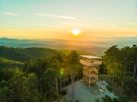 Aussichtswarte Lanzenkirchen/Wiesen, &copy; Wiener Alpen