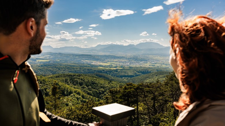 Ausblick von der Aussichtswarte Lanzenkirchen-Wiesen, © Wiener Alpen/Fülöp, Kremsl