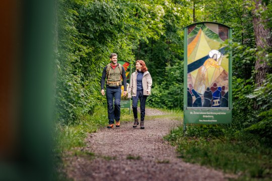 Am Gläsernen Kreuzweg in Bad Erlach, © Wiener Alpen/Fülöp, Kremsl