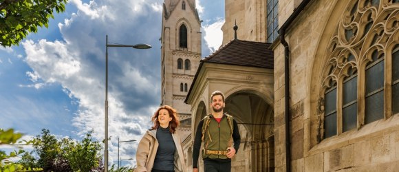 Am Rosalia Rundwanderweg vorbei am Dom in Wiener Neustadt, © Wiener Alpen in Niederösterreich - Bad Erlach