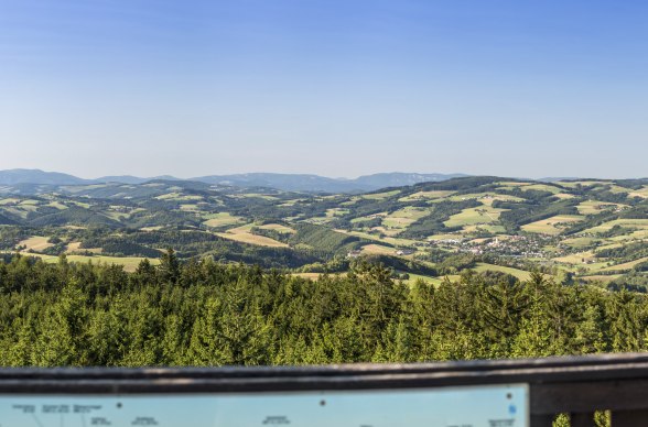 Panoramaaussicht von der Hutwisch-Warte, © Wiener Alpen, Franz Zwickl