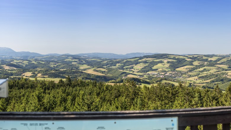 Panoramaaussicht von der Hutwisch-Warte, © Wiener Alpen, Franz Zwickl